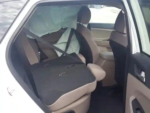 KM8J2CA40KU056769 2019 HYUNDAI TUCSON SE-5