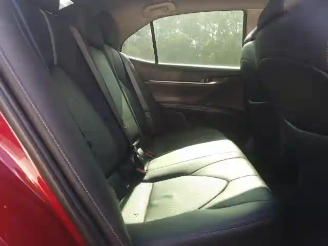 4T1BZ1HKXJU505897 2018 TOYOTA CAMRY XSE-5