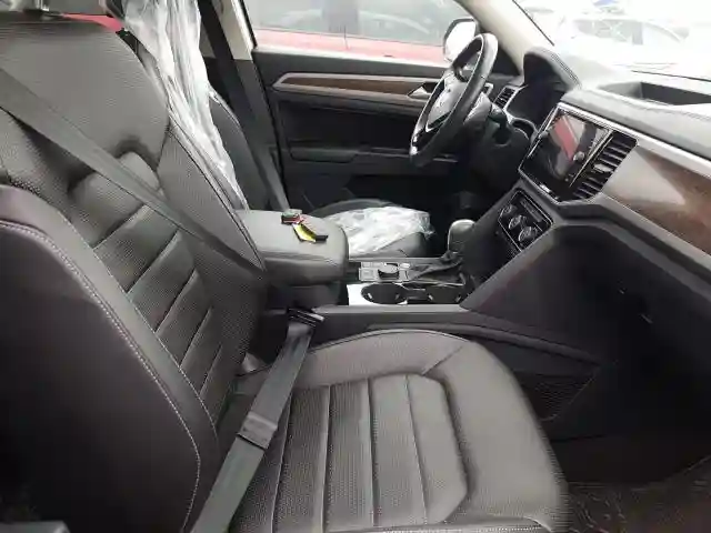 1V2NR2CA7JC507990 2018 VOLKSWAGEN ATLAS SEL PREMIUM-4