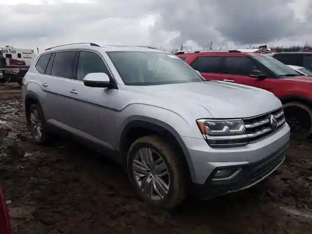 1V2NR2CA7JC507990 2018 VOLKSWAGEN ATLAS SEL PREMIUM-0