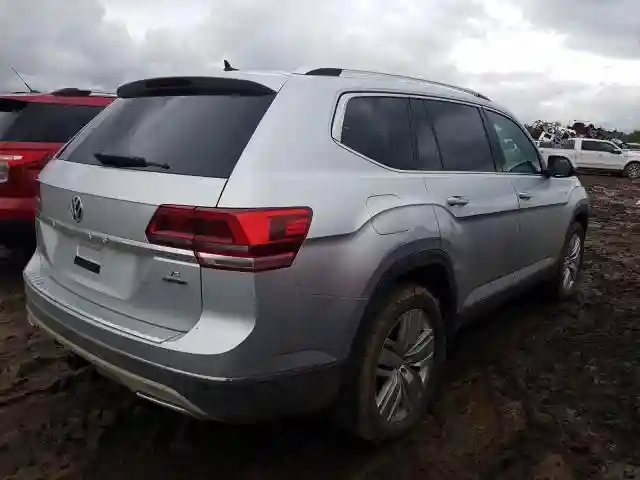 1V2NR2CA7JC507990 2018 VOLKSWAGEN ATLAS SEL PREMIUM-3