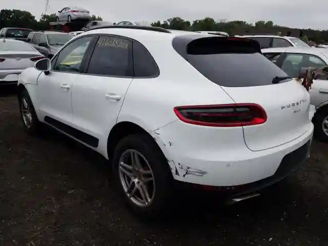 WP1AA2A53JLB03662 2018 PORSCHE MACAN-2