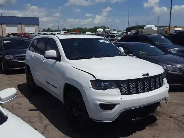 1C4RJFAG5JC491717 2018 JEEP GRAND CHEROKEE LAREDO-0