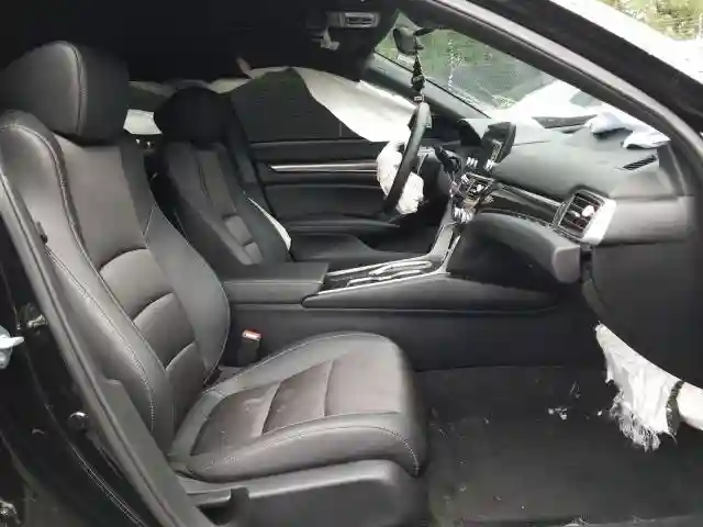 1HGCV2F34KA025476 2019 HONDA ACCORD SPORT-4