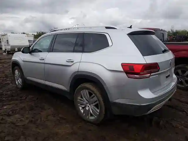 1V2NR2CA7JC507990 2018 VOLKSWAGEN ATLAS SEL PREMIUM-2
