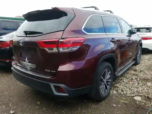 5TDJZRFH1HS451989 2017 TOYOTA HIGHLANDER SE-3