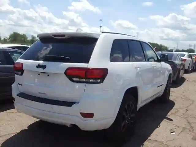 1C4RJFAG5JC491717 2018 JEEP GRAND CHEROKEE LAREDO-3