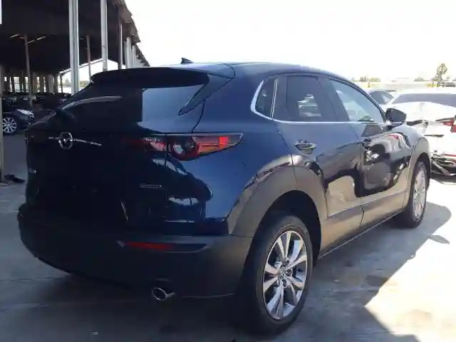 3MVDMADLXLM134255 2020 MAZDA CX-30 PREFERRED-3