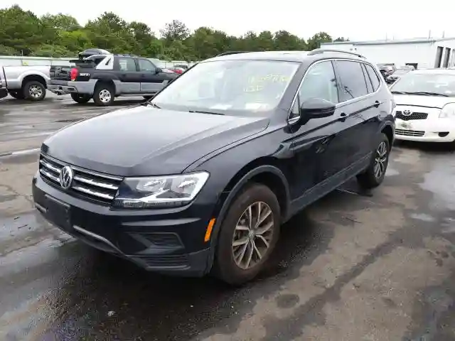 3VV2B7AX8KM175055 2019 VOLKSWAGEN TIGUAN SE-1