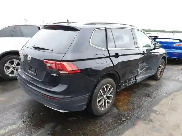 3VV2B7AX8KM175055 2019 VOLKSWAGEN TIGUAN SE-3