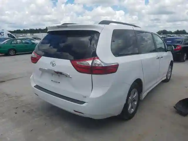 5TDKZ3DCXJS934329 2018 TOYOTA SIENNA LE-3