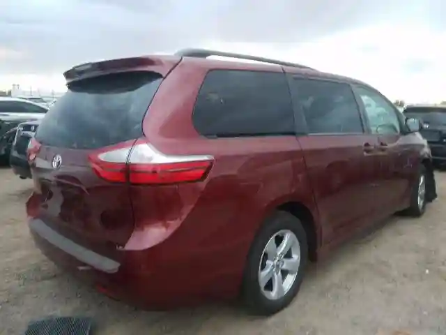 5TDKZ3DC9KS019151 2019 TOYOTA SIENNA LE-3