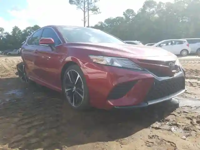 4T1BZ1HKXJU505897 2018 TOYOTA CAMRY XSE-0