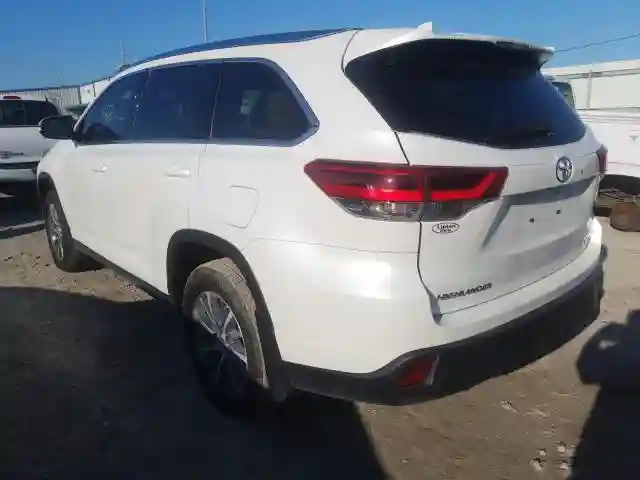 5TDJZRFH8KS626004 2019 TOYOTA HIGHLANDER SE-2