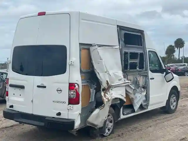 1N6BF0LY5KN808629 2019 NISSAN NV 2500 S-3