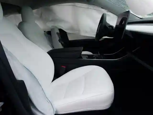 5YJ3E1EB0KF365927 2019 TESLA MODEL 3-4