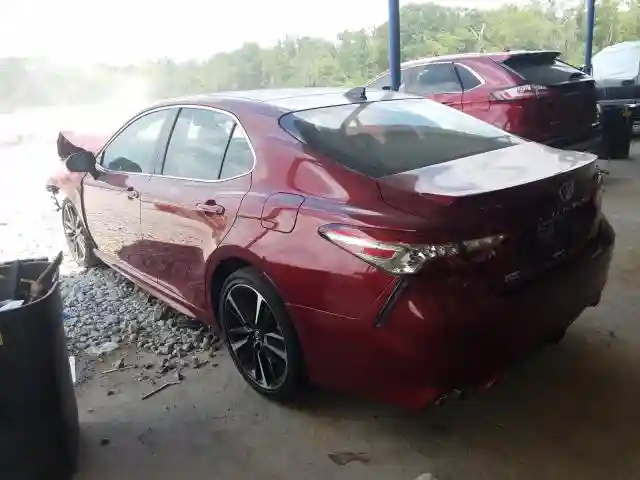 4T1B61HK1JU525948 2018 TOYOTA CAMRY XSE-2