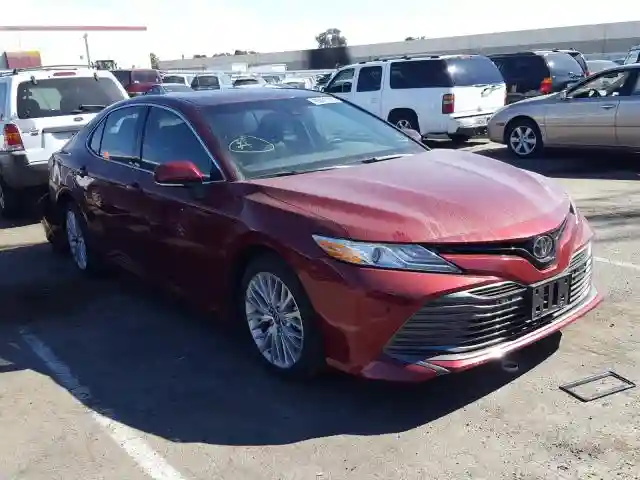 4T1B11HK4JU653700 2018 TOYOTA CAMRY L-0