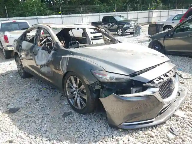 JM1GL1XY7J1304672 2018 MAZDA 6 SIGNATURE-0