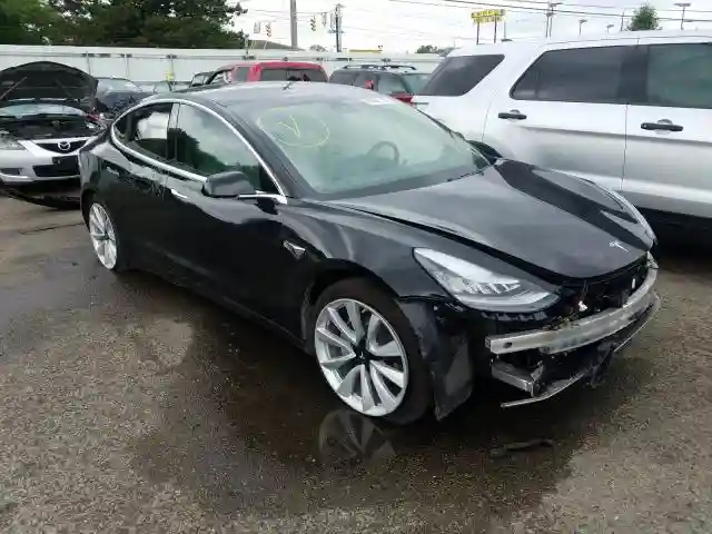 5YJ3E1EB0KF365927 2019 TESLA MODEL 3-0