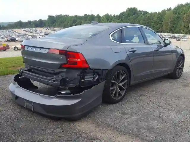 YV1102AK7H1012873 2017 VOLVO S90 T5 MOMENTUM-3