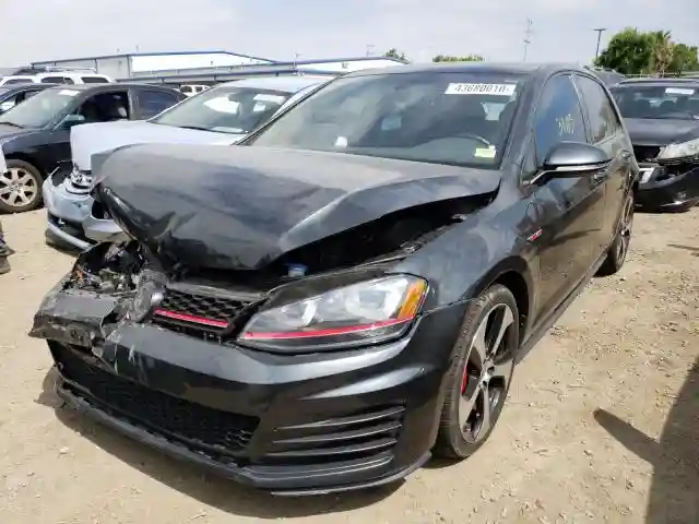 3VW447AU5GM061154 2016 VOLKSWAGEN GTI S/SE-1
