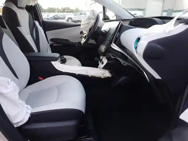 JTDKARFP0J3101229 2018 TOYOTA PRIUS PRIME-4