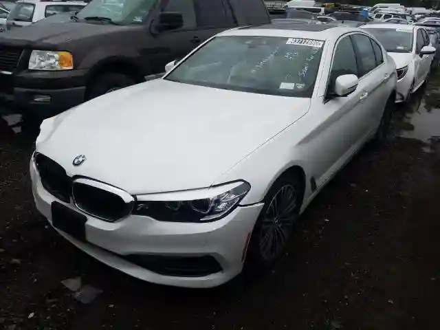 WBAJA7C57KWW48515 2019 BMW 530 XI-1