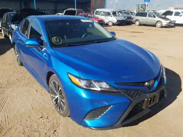 4T1B11HK7JU007180 2018 TOYOTA CAMRY L-0