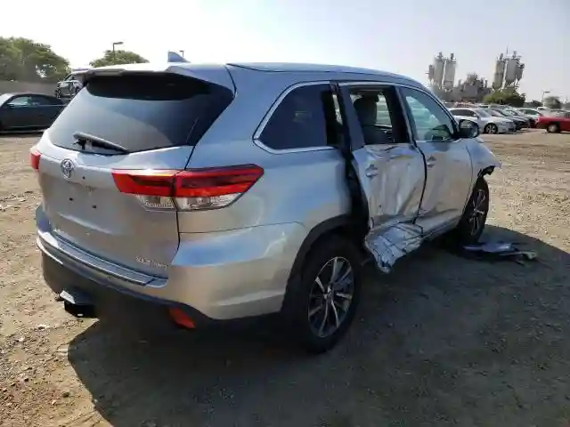 5TDJZRFH5HS386726 2017 TOYOTA HIGHLANDER SE-3