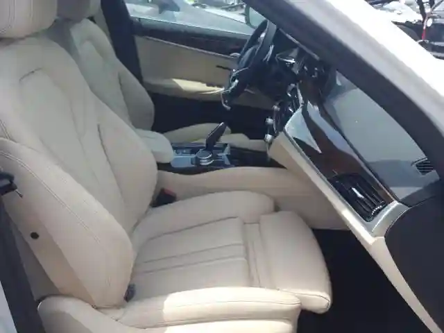 WBAJA7C57KWW48515 2019 BMW 530 XI-4