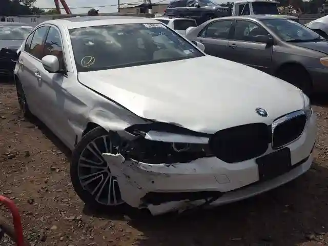 WBAJA7C57KWW48515 2019 BMW 530 XI-0