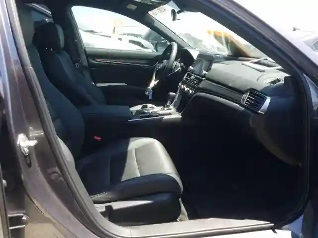 1HGCV1F36LA067000 2020 HONDA ACCORD SPORT-4
