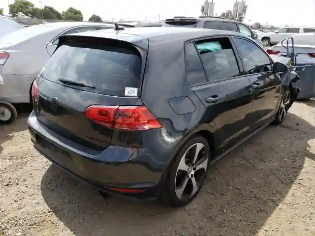 3VW447AU5GM061154 2016 VOLKSWAGEN GTI S/SE-3