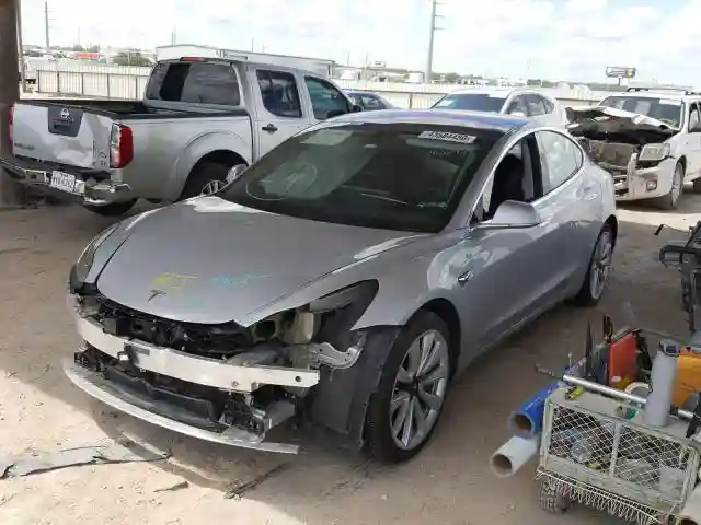 5YJ3E1EAXJF060893 2018 TESLA MODEL 3-1