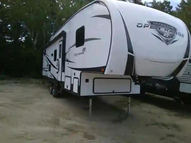 58TCH0BS4J3VA3140 2018 HIGH 5TH WHEEL-0