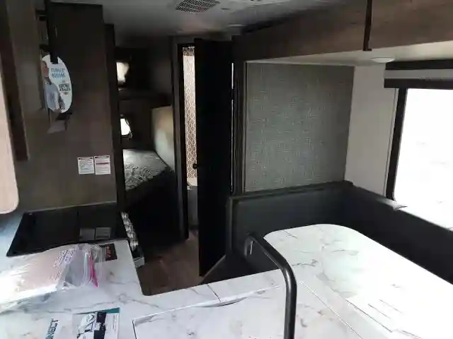 4EZTL2620L7012779 2020 KZRV CONNECT-5