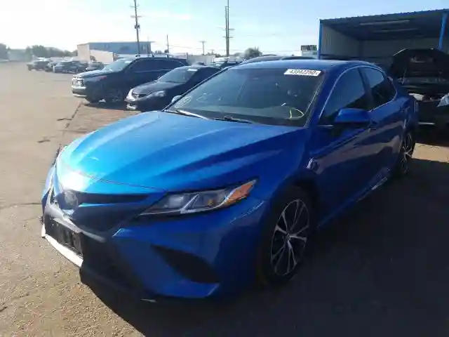 4T1B11HK7JU007180 2018 TOYOTA CAMRY L-1