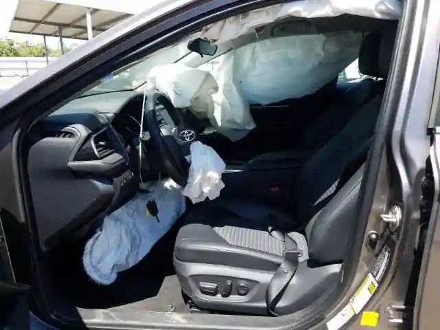 4T1B11HK0KU248645 2019 TOYOTA CAMRY L-4
