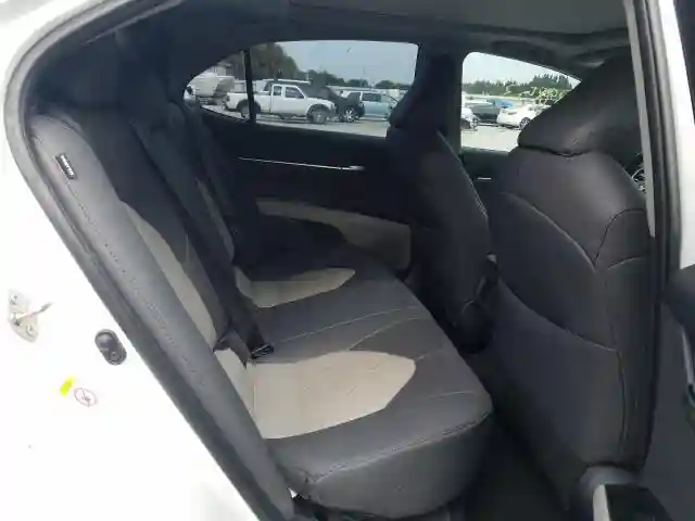4T1BZ1HK4JU016718 2018 TOYOTA CAMRY XSE-5