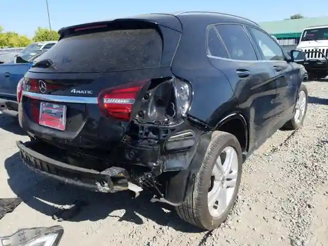 WDCTG4GB5JJ521583 2018 MERCEDES-BENZ GLA 250 4MATIC-3
