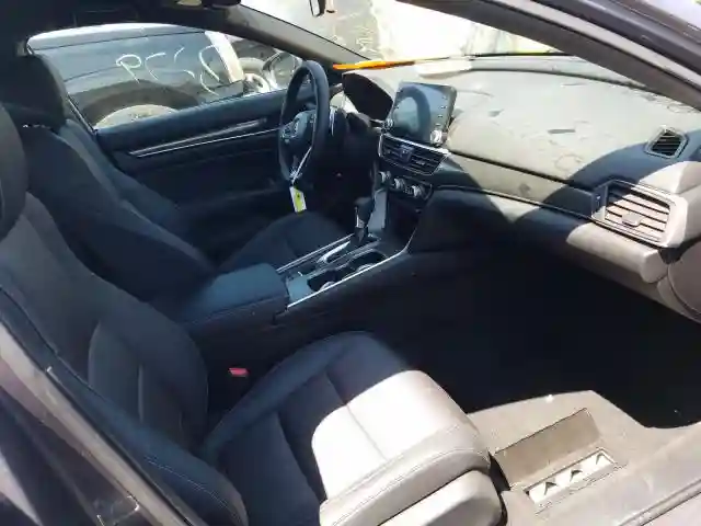 1HGCV1F3XJA197682 2018 HONDA ACCORD SPORT-4