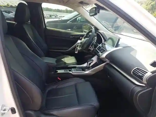 JA4AT5AA7KZ000361 2019 MITSUBISHI ECLIPSE CROSS SE-4