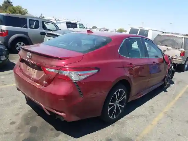 4T1B11HK6JU594990 2018 TOYOTA CAMRY L-3