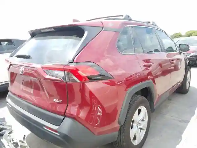 2T3W1RFV6LC043743 2020 TOYOTA RAV4 XLE-3