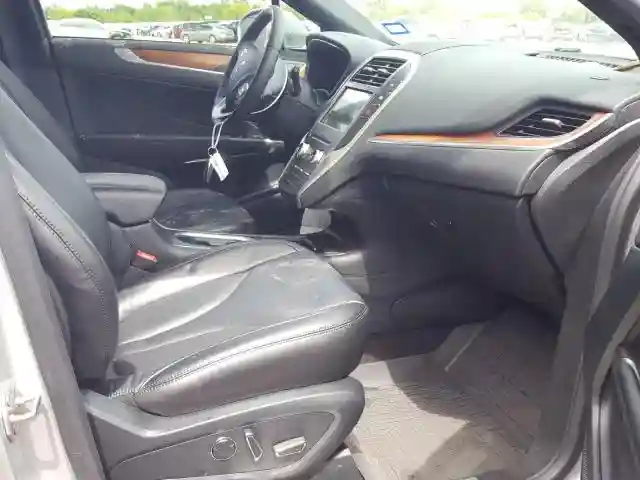 5LMCJ2C92KUL51206 2019 LINCOLN MKC SELECT-4