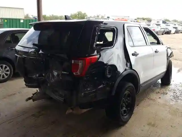 1FM5K8AR0JGA72168 2018 FORD EXPLORER POLICE INTERCEPTOR-3