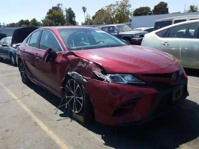 4T1B11HK6JU594990 2018 TOYOTA CAMRY L-0