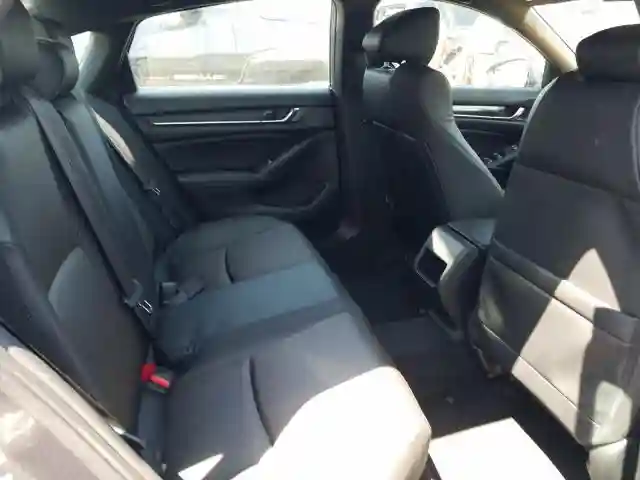 1HGCV1F3XJA197682 2018 HONDA ACCORD SPORT-5