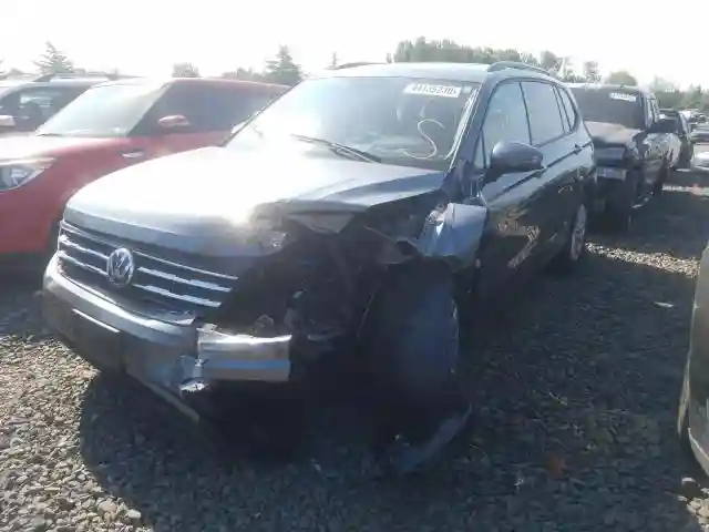 3VV0B7AX6KM046979 2019 VOLKSWAGEN TIGUAN S-1